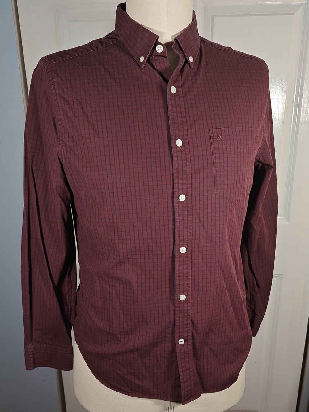Nautica Men's Burgundy Check Long Sleeve Button Down Shirt L